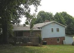 Pre-foreclosure in  WILLOW BEND DR Kernersville, NC 27284