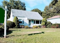 Pre-foreclosure in  NICHOLS AVE Stratford, CT 06614