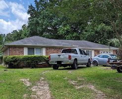 Pre-foreclosure in  OAK GROVE RD Goose Creek, SC 29445