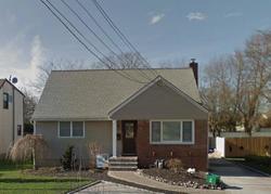 Pre-foreclosure in  BELLMORE RD Bellmore, NY 11710