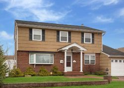 Pre-foreclosure in  HAYES PL Baldwin, NY 11510