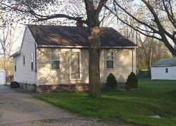 Pre-foreclosure in  EBERLY RD Flint, MI 48532