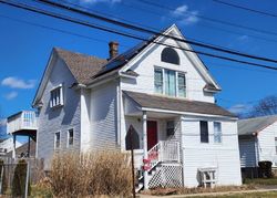 Pre-foreclosure in  BIRDSEYE ST Stratford, CT 06615