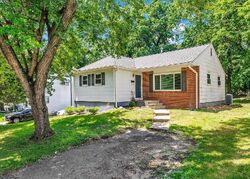 Pre-foreclosure in  CRISFIELD DR Oxon Hill, MD 20745