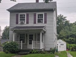 Pre-foreclosure in  SHERBROOKE RD Toledo, OH 43613