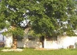 Pre-foreclosure in  SAINT CLEMENT DR East Saint Louis, IL 62206