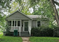 Pre-foreclosure in  PLUM ST East Saint Louis, IL 62206