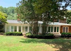 Pre-foreclosure in  FERNBROOK CIR Spartanburg, SC 29307