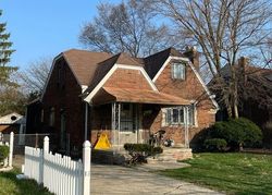 Pre-foreclosure in  PEERLESS ST Detroit, MI 48224