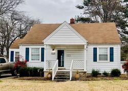 Pre-foreclosure in  MARYVIEW AVE Chesapeake, VA 23324