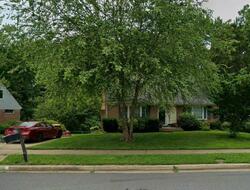 Pre-foreclosure in  POMMEROY DR Fairfax, VA 22032