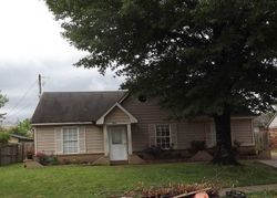 Pre-foreclosure in  HICKORY SHADOW LN Memphis, TN 38141