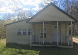 Pre-foreclosure in  PETROS HWY Oliver Springs, TN 37840