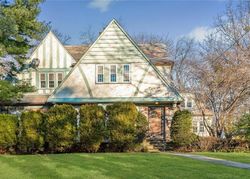 Pre-foreclosure in  ROSEHILL AVE New Rochelle, NY 10804