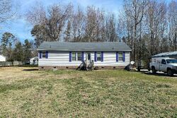 Pre-foreclosure in  CYPRESS DR Edenton, NC 27932
