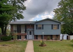 Pre-foreclosure in  CASTELLANO DR Belleville, IL 62226