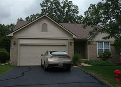 Pre-foreclosure Listing in SIMPSON LAKE RD WEST BLOOMFIELD, MI 48323