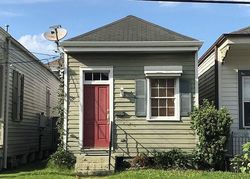 Pre-foreclosure in  TCHOUPITOULAS ST New Orleans, LA 70115