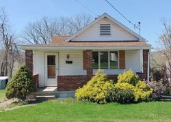 Pre-foreclosure in  PARADISE AVE Belle Vernon, PA 15012