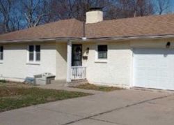 Pre-foreclosure in  E 33RD TER S Independence, MO 64052