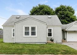 Pre-foreclosure in  BRADLEY AVE Somerset, MA 02725