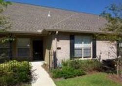 Pre-foreclosure in  WINDSOR VLG DR  Baton Rouge, LA 70817