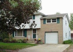 Pre-foreclosure in  COLGATE AVE Elyria, OH 44035