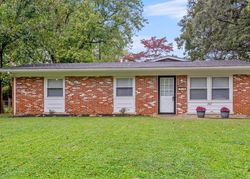 Pre-foreclosure in  LONDONDERRY DR Lexington, KY 40504