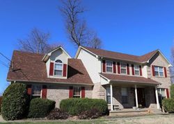 Pre-foreclosure in  S WOODLAND DR Radcliff, KY 40160