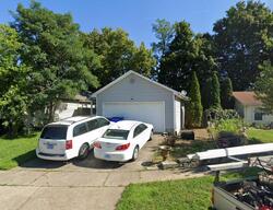 Pre-foreclosure in  SHADOW GLEN CT Lexington, KY 40509