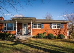 Pre-foreclosure in  BAYBERRY DR Louisville, KY 40216