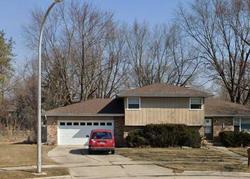 Pre-foreclosure in  ARROWHEAD DR Elgin, IL 60120