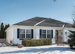 Pre-foreclosure in  OAKLAND CIR North Aurora, IL 60542