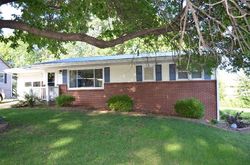 Pre-foreclosure in  N 1ST ST Oskaloosa, IA 52577