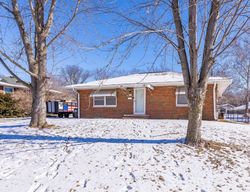 Pre-foreclosure in  N LINCOLN AVE Davenport, IA 52804