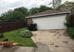 Pre-foreclosure in  S LUELLA AVE Chicago, IL 60617
