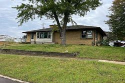 Pre-foreclosure in  N 11TH ST Pekin, IL 61554