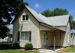 Pre-foreclosure in  E CHESTNUT ST Olney, IL 62450