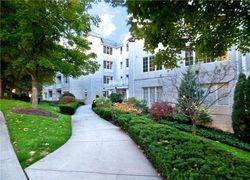 Pre-foreclosure Listing in HOMESTEAD LN UNIT 207 GREENWICH, CT 06831