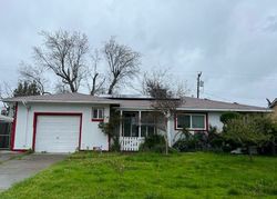 Pre-foreclosure in  MIDDLEBERRY RD Sacramento, CA 95815