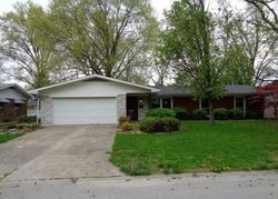 Pre-foreclosure in  BEDFORD DR Belleville, IL 62226