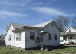 Pre-foreclosure in  KANSAS ST Muscatine, IA 52761