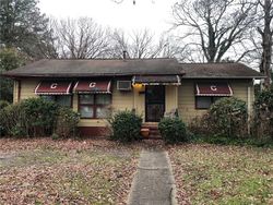 Pre-foreclosure in  STRATFORD ST Portsmouth, VA 23701