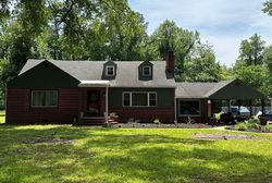 Pre-foreclosure in  DUNDAS RD Richmond, VA 23237