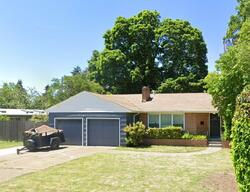 Pre-foreclosure in  HAMBLETONIAN DR Eugene, OR 97401