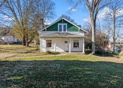 Pre-foreclosure in  WALKER AVE Ashland, OR 97520