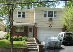 Pre-foreclosure in  KIMBALL TER Yonkers, NY 10704