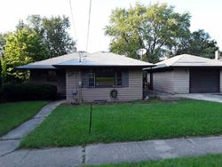 Pre-foreclosure in  SHERMAN AVE Rockford, IL 61101
