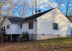 Pre-foreclosure in  COURTNEYS CORNER RD Sumerduck, VA 22742