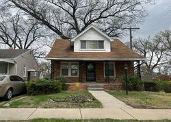 Pre-foreclosure in  PRAIRIE ST Detroit, MI 48221